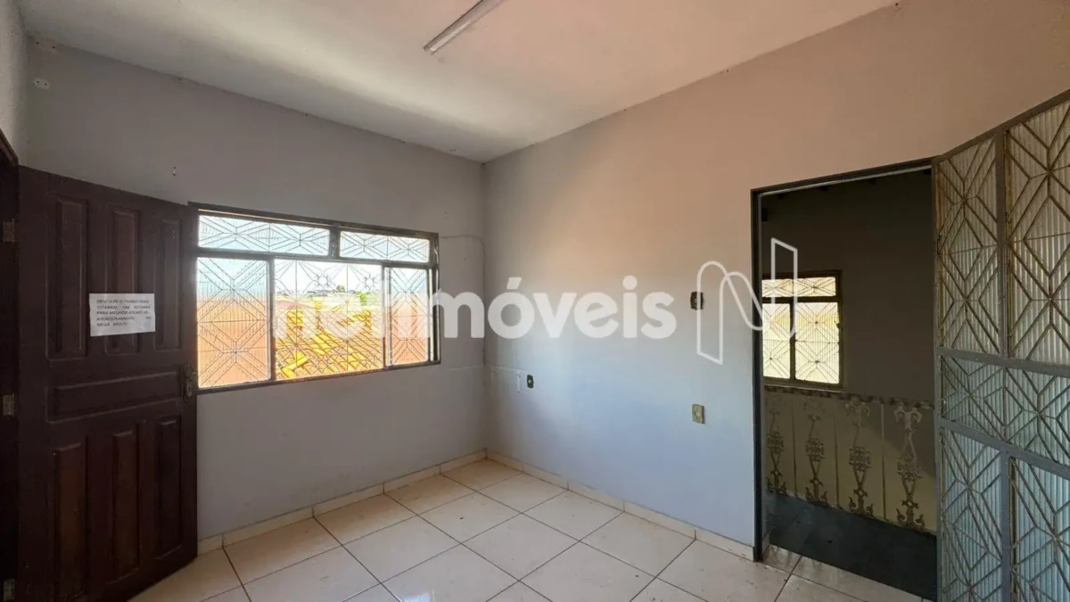 Prédio para Venda com 2 salas no bairro Monte Alegre em Montes Claros