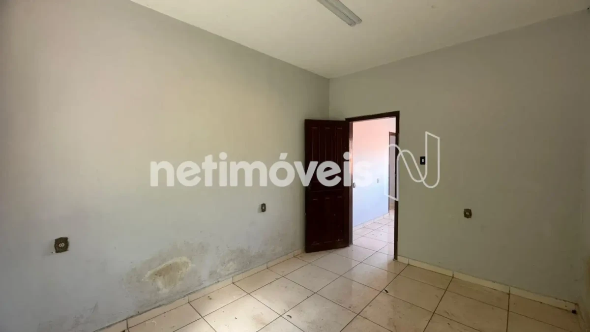 Prédio para Venda com 2 salas no bairro Monte Alegre em Montes Claros