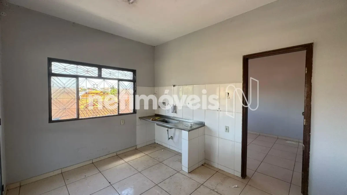 Prédio para Venda com 2 salas no bairro Monte Alegre em Montes Claros
