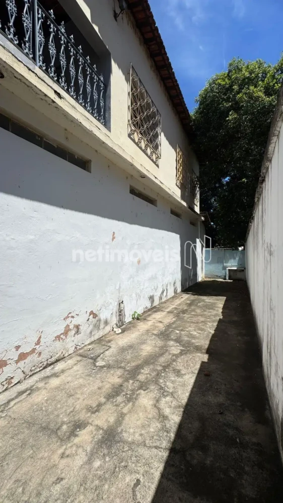Prédio para Venda com 2 salas no bairro Monte Alegre em Montes Claros
