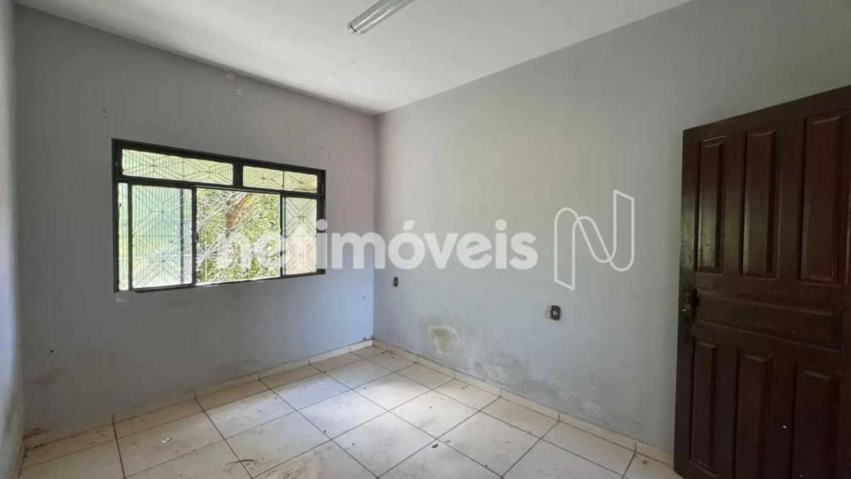 Prédio para Venda com 2 salas no bairro Monte Alegre em Montes Claros