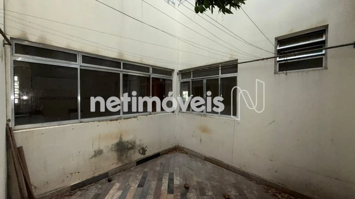 Prédio para Venda com 5 salas no bairro Centro em Montes Claros