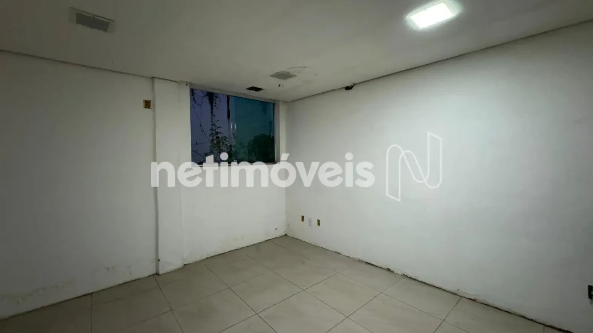Ponto Comercial para Venda de área principal de 193.36 m² no bairro Centro