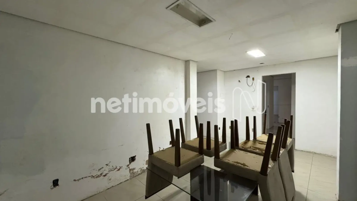 Ponto Comercial para Venda de área principal de 193.36 m² no bairro Centro