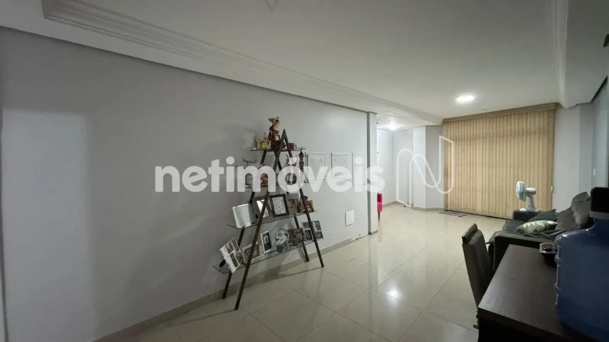 Ponto Comercial para Venda de área principal de 193.36 m² no bairro Centro