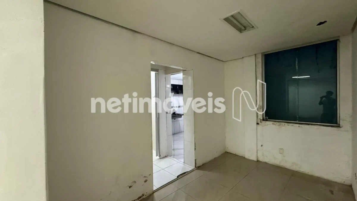 Ponto Comercial para Venda de área principal de 193.36 m² no bairro Centro