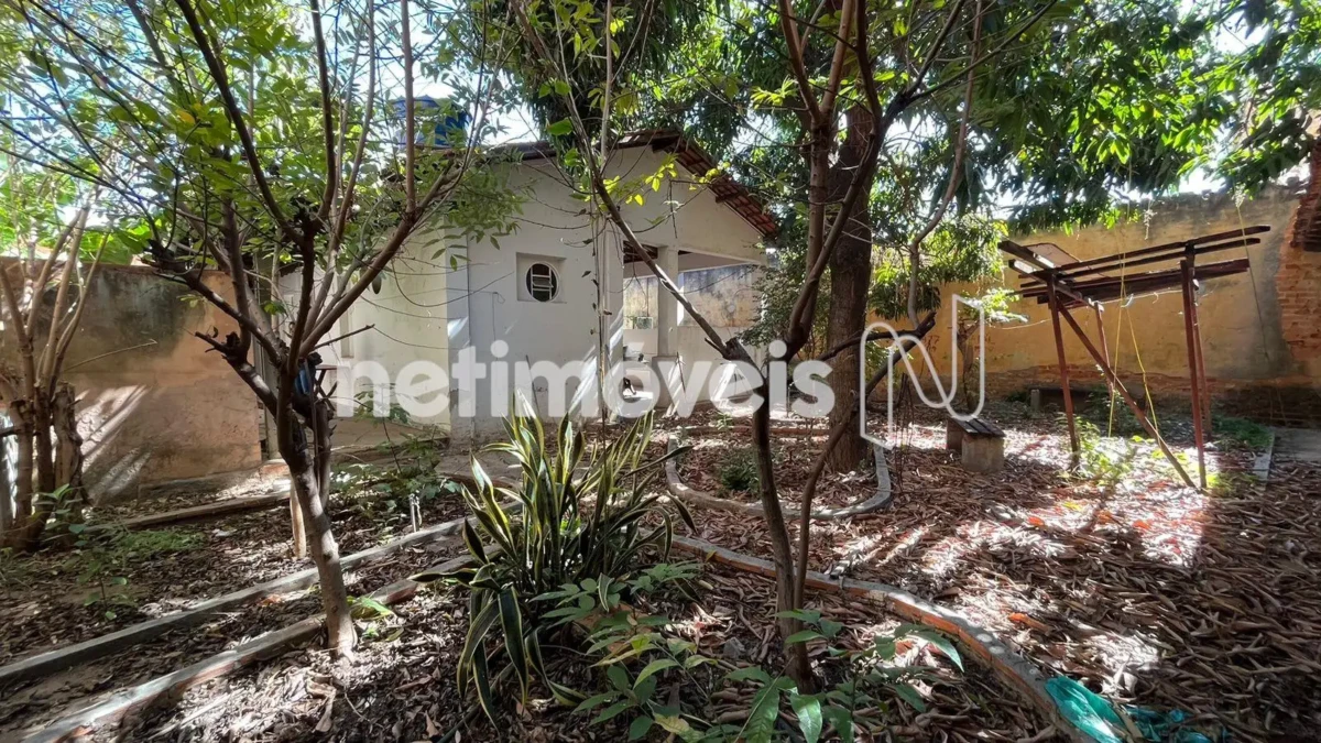 Casa para Venda com 4 quartos no bairro Centro