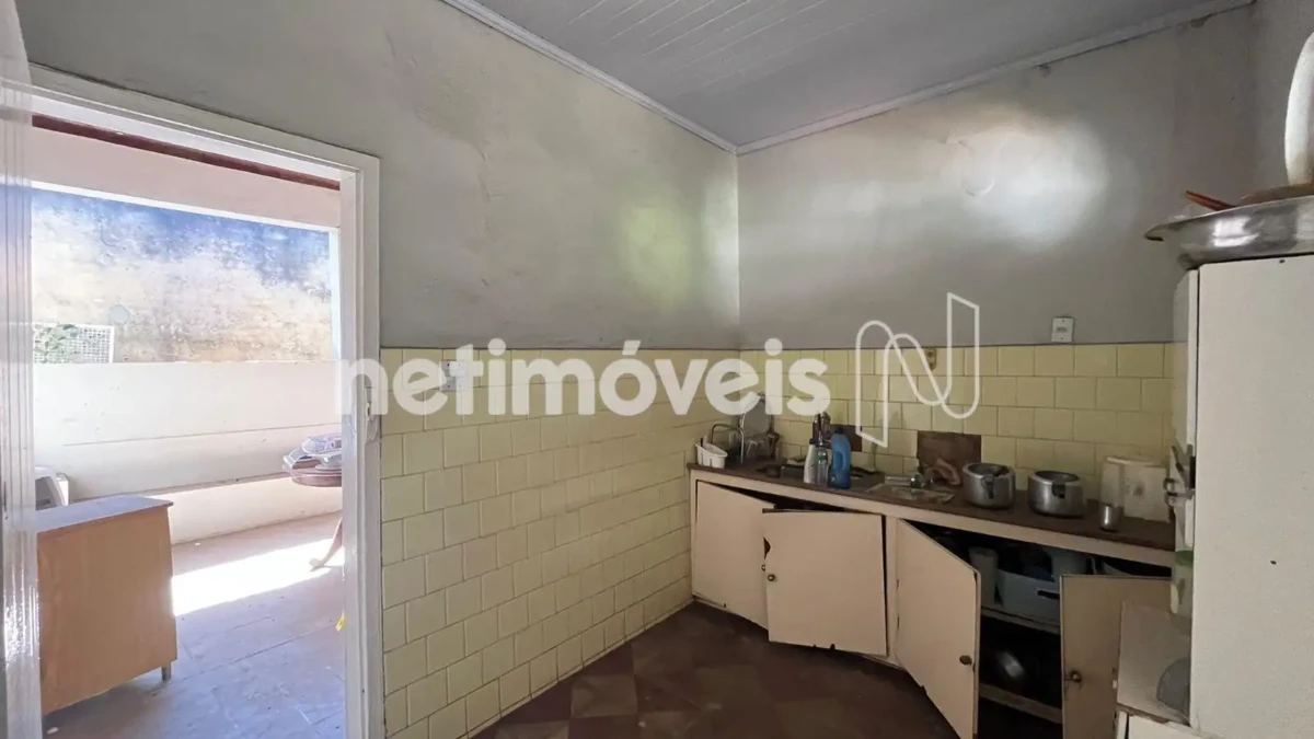 Casa para Venda com 4 quartos no bairro Centro