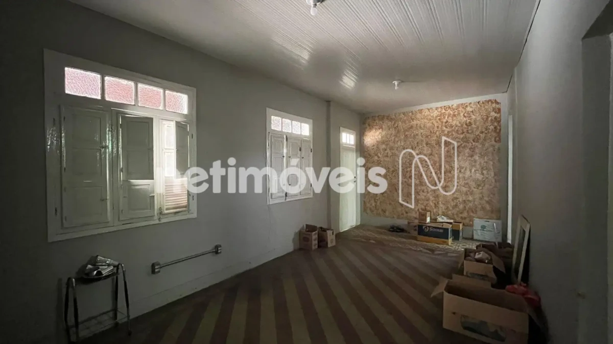 Casa para Venda com 4 quartos no bairro Centro