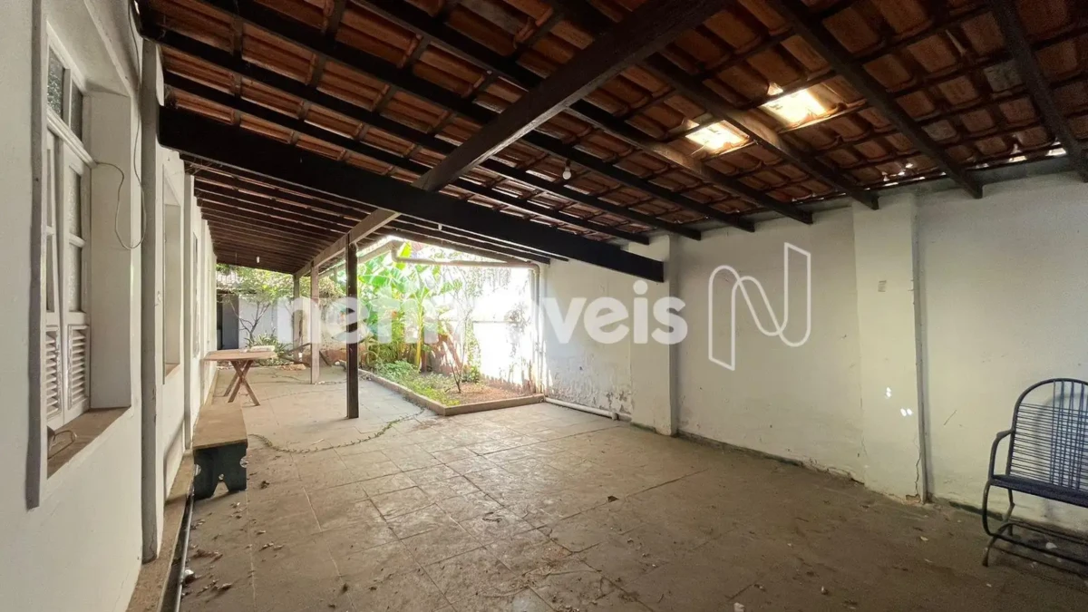 Casa para Venda com 4 quartos no bairro Centro