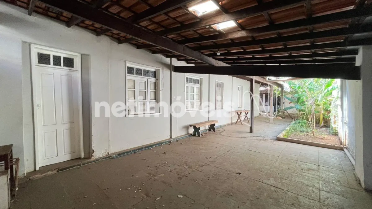 Casa para Venda com 4 quartos no bairro Centro