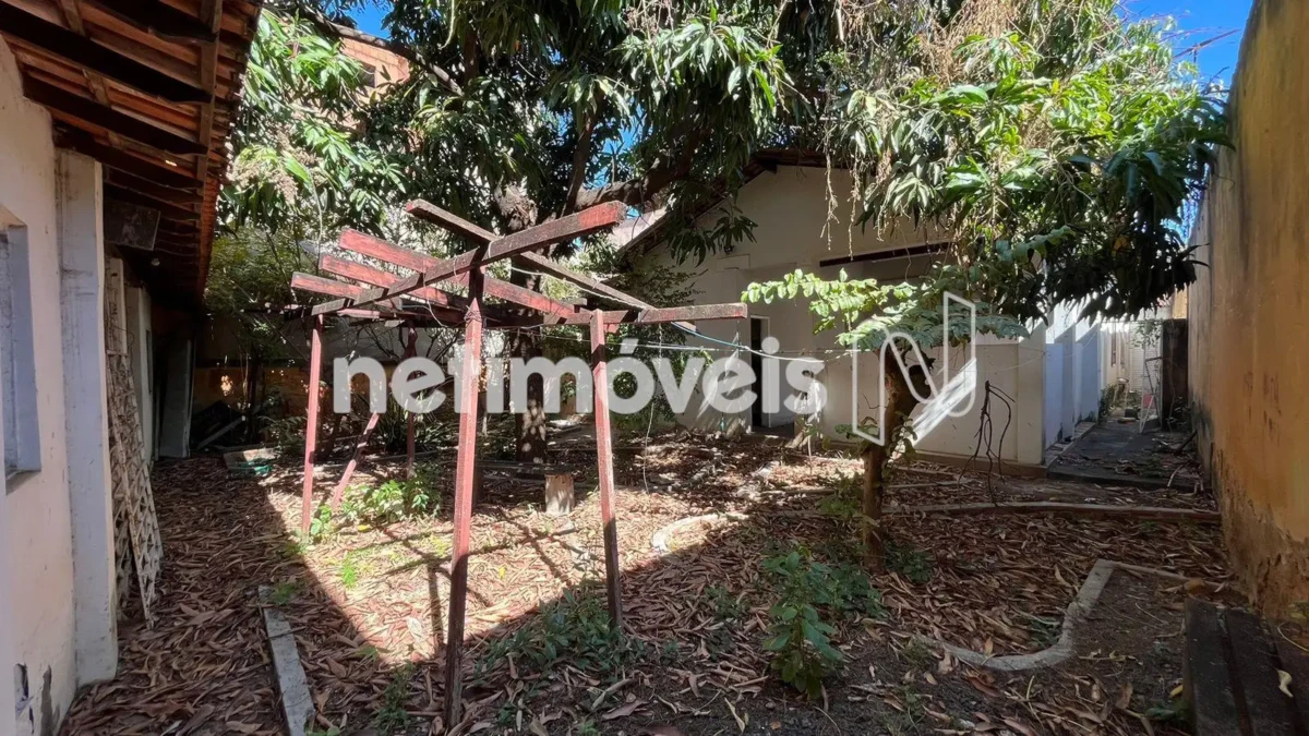 Casa para Venda com 4 quartos no bairro Centro