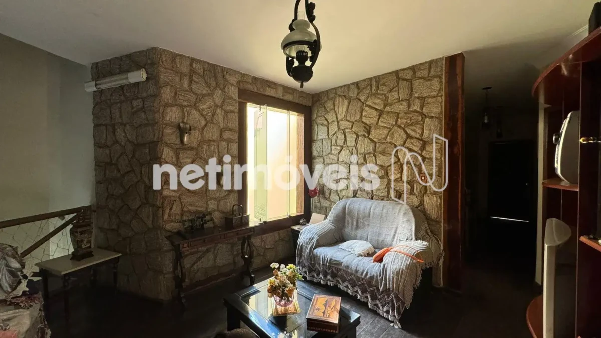 Casa para Venda com 5 quartos no bairro Vila Brasília