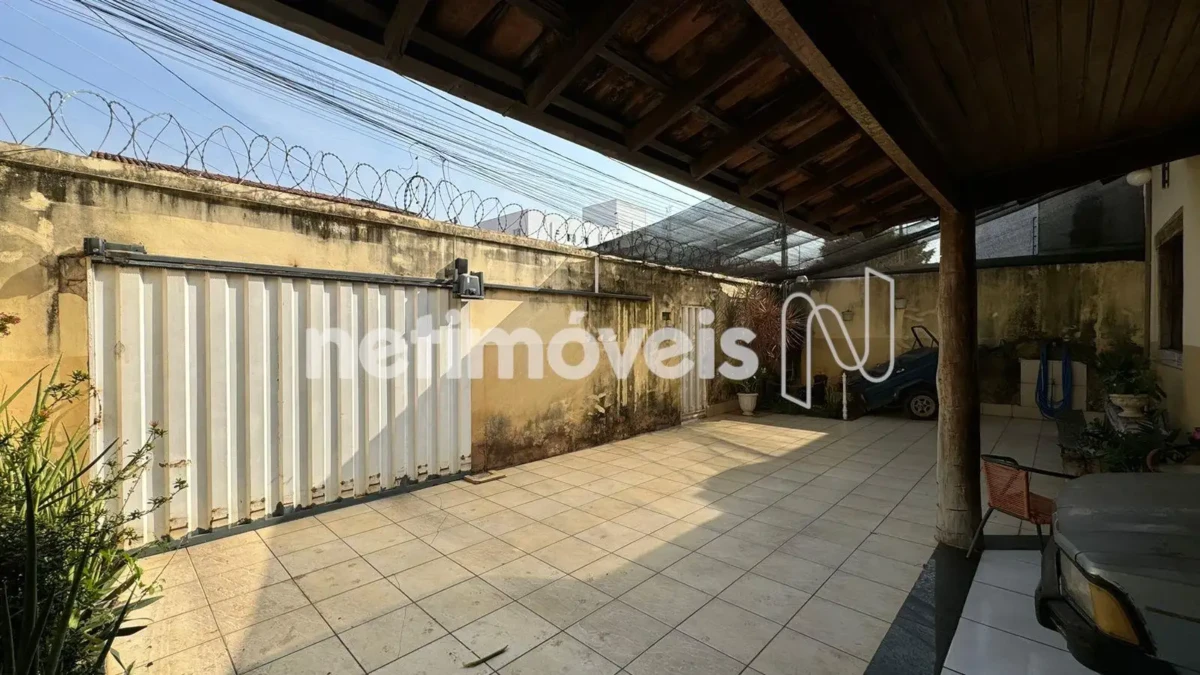 Casa para Venda com 5 quartos no bairro Vila Brasília