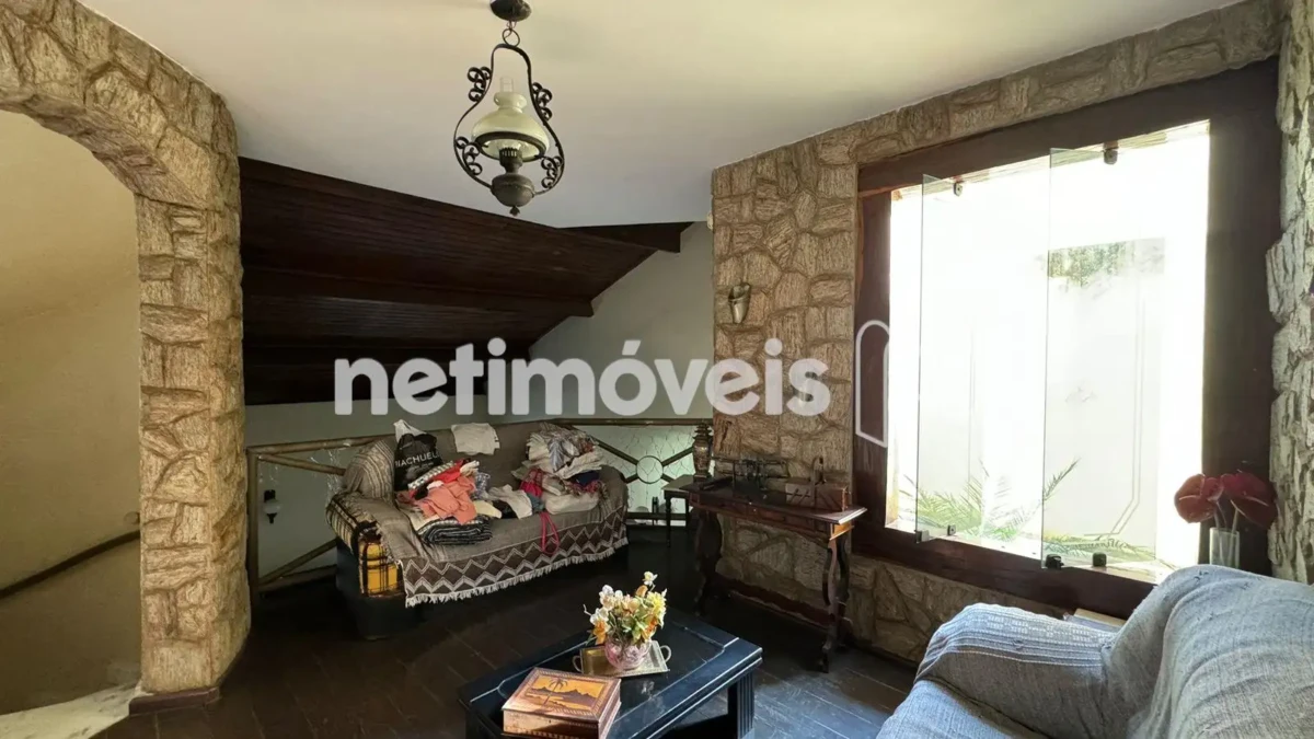 Casa para Venda com 5 quartos no bairro Vila Brasília