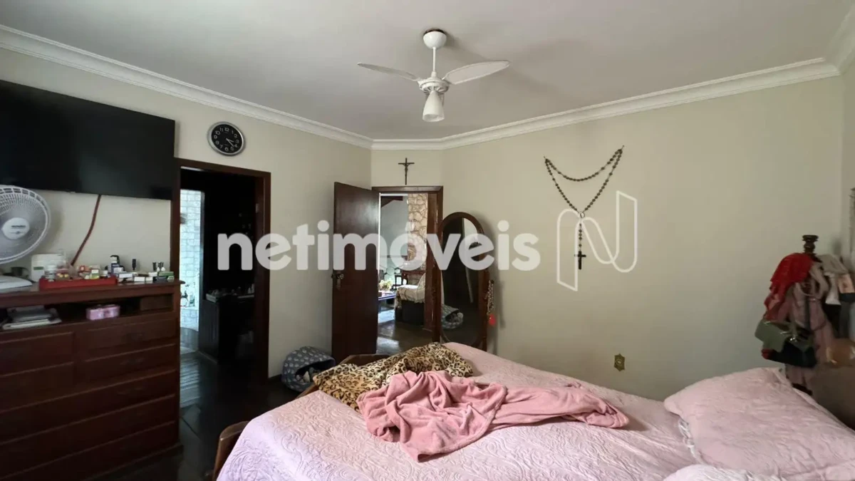 Casa para Venda com 5 quartos no bairro Vila Brasília