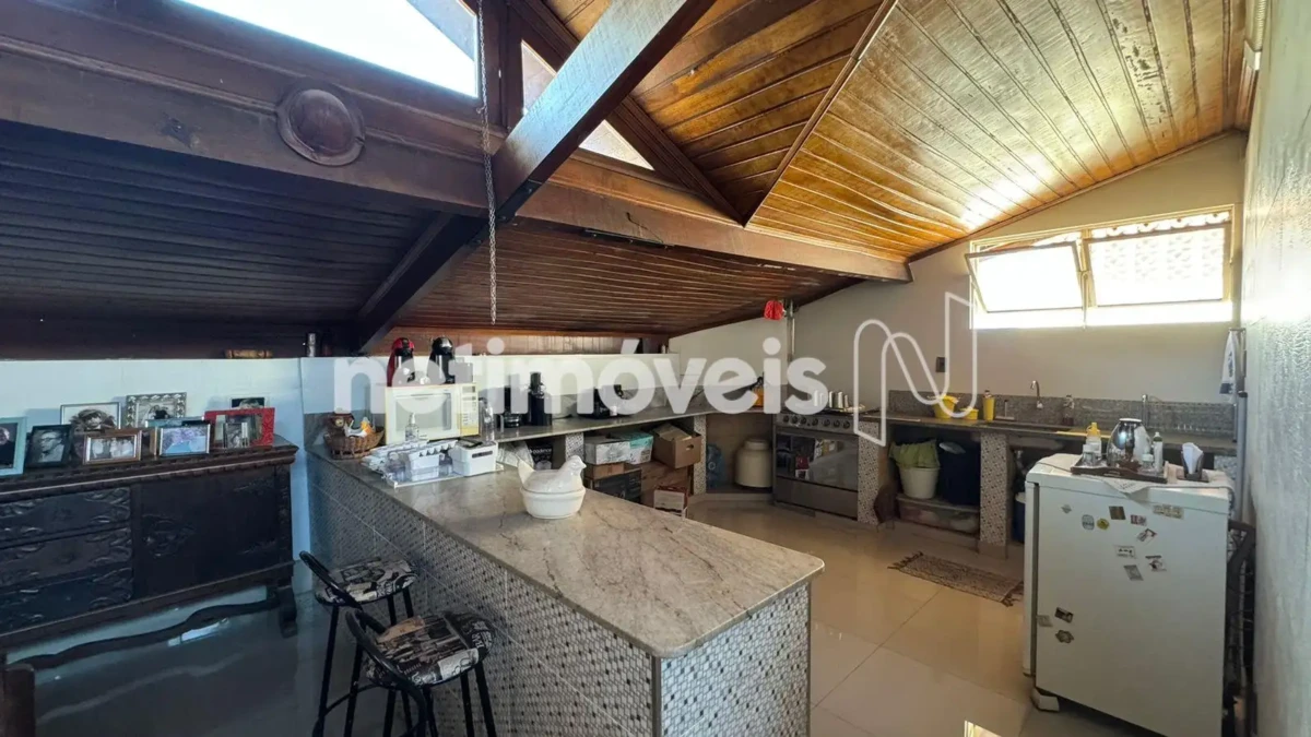 Casa para Venda com 5 quartos no bairro Vila Brasília