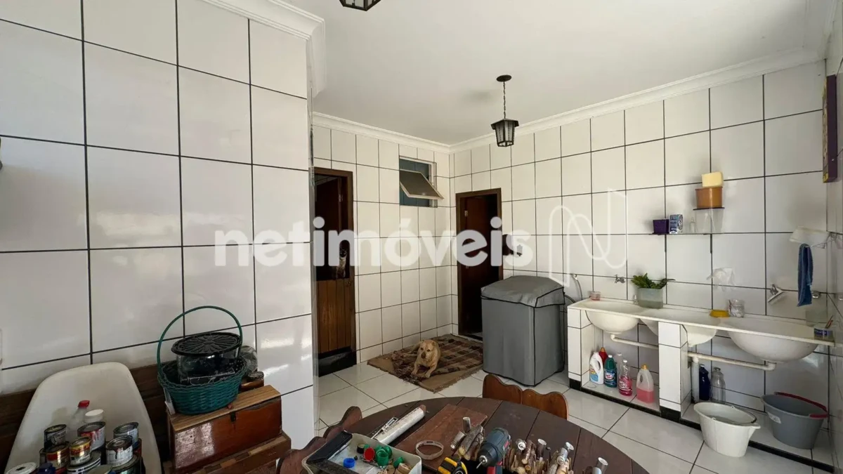 Casa para Venda com 5 quartos no bairro Vila Brasília