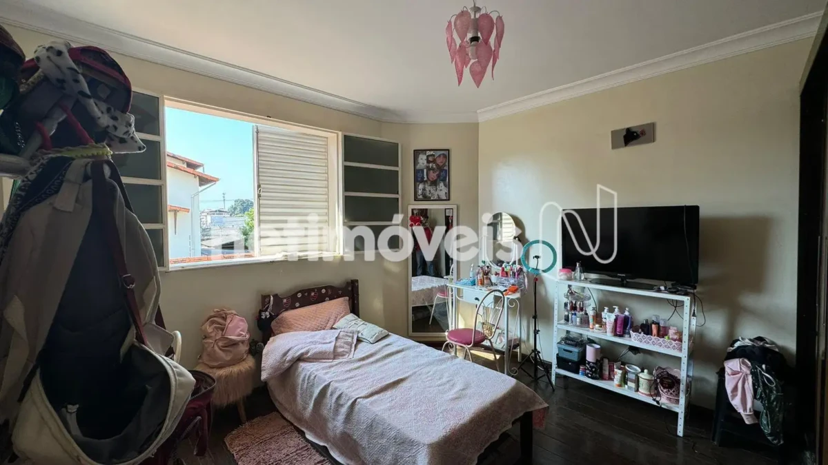 Casa para Venda com 5 quartos no bairro Vila Brasília