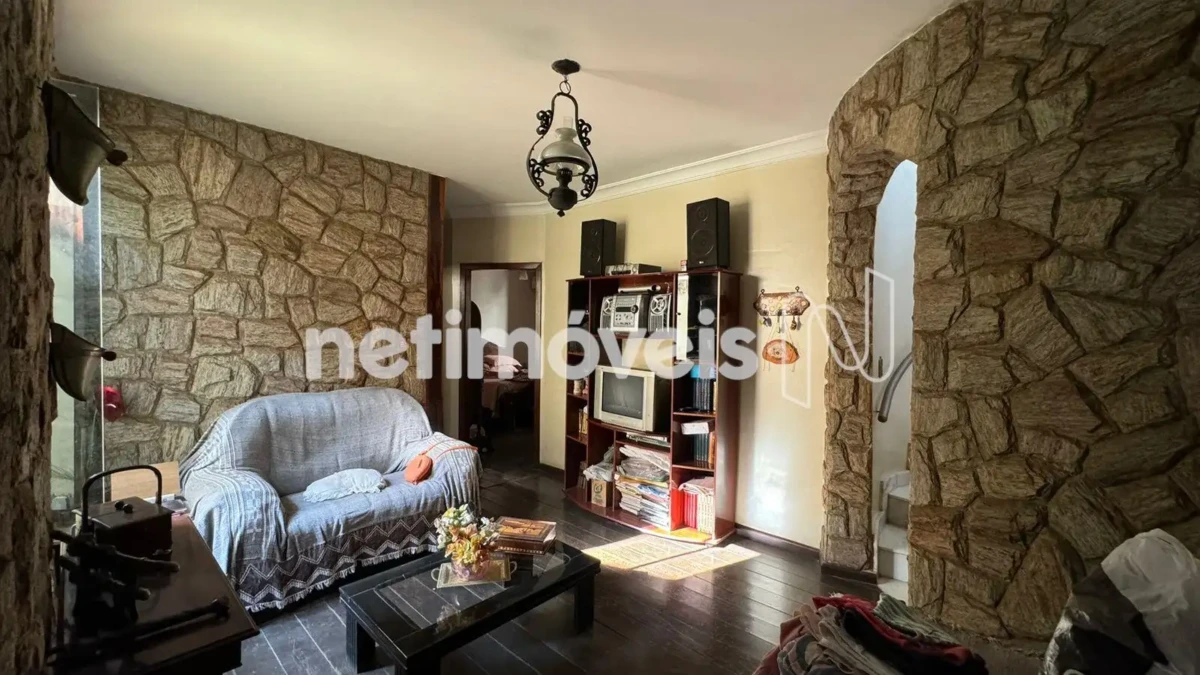 Casa para Venda com 5 quartos no bairro Vila Brasília