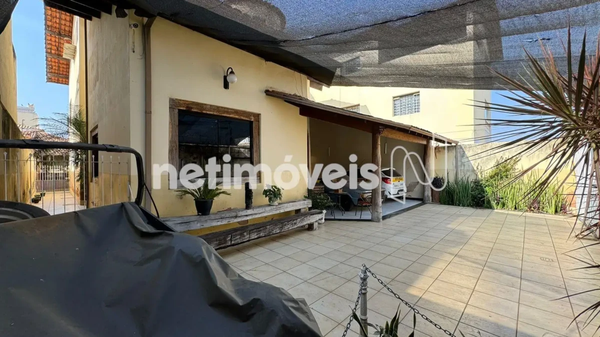 Casa para Venda com 5 quartos no bairro Vila Brasília