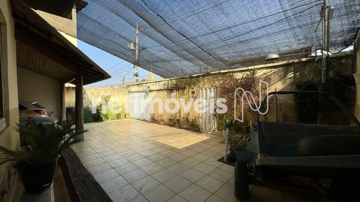 Casa para Venda com 5 quartos no bairro Vila Brasília