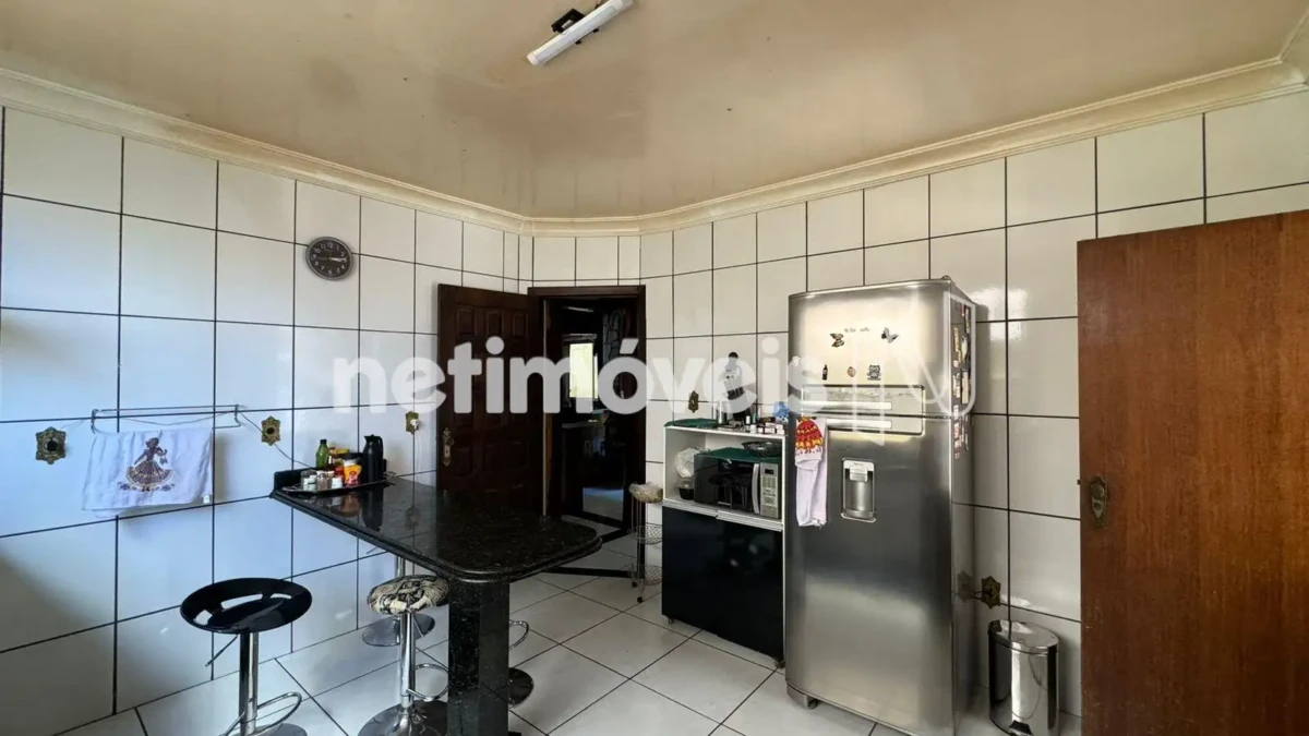 Casa para Venda com 5 quartos no bairro Vila Brasília
