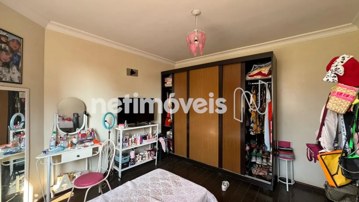 Casa para Venda com 5 quartos no bairro Vila Brasília