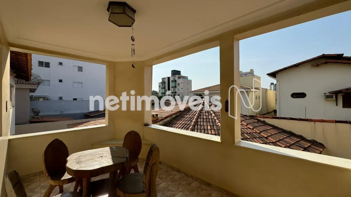 Casa para Venda com 5 quartos no bairro Vila Brasília