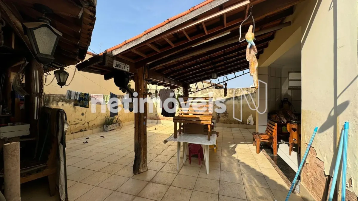 Casa para Venda com 5 quartos no bairro Vila Brasília