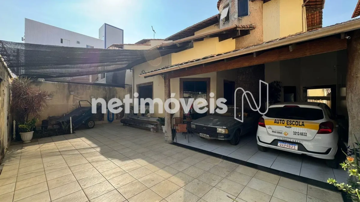 Casa para Venda com 5 quartos no bairro Vila Brasília