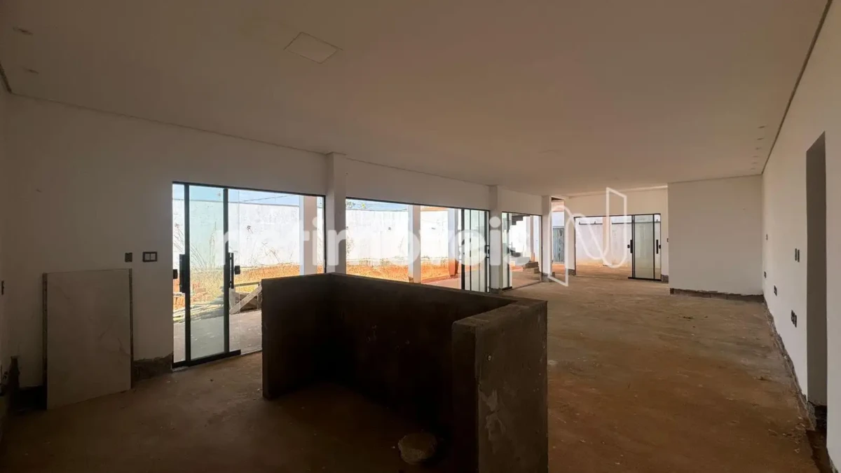 Casa para Venda com 4 quartos no bairro Residencial Sul Jacarandás