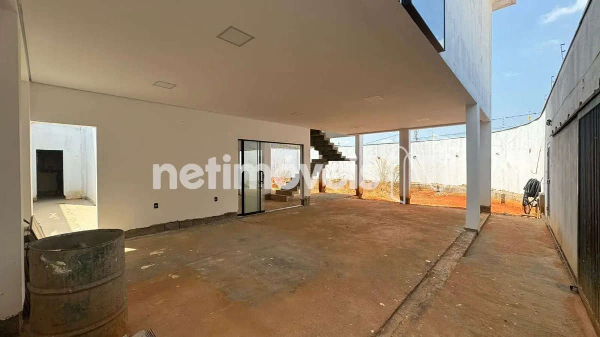 Casa para Venda com 4 quartos no bairro Residencial Sul Jacarandás