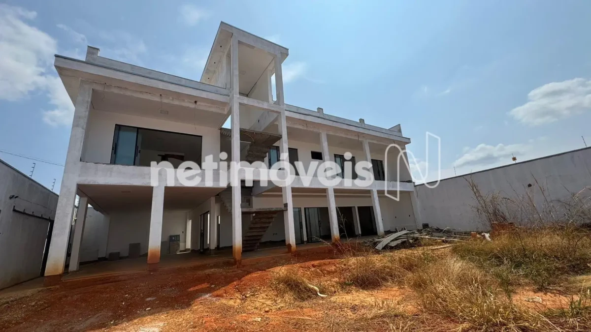 Casa para Venda com 4 quartos no bairro Residencial Sul Jacarandás