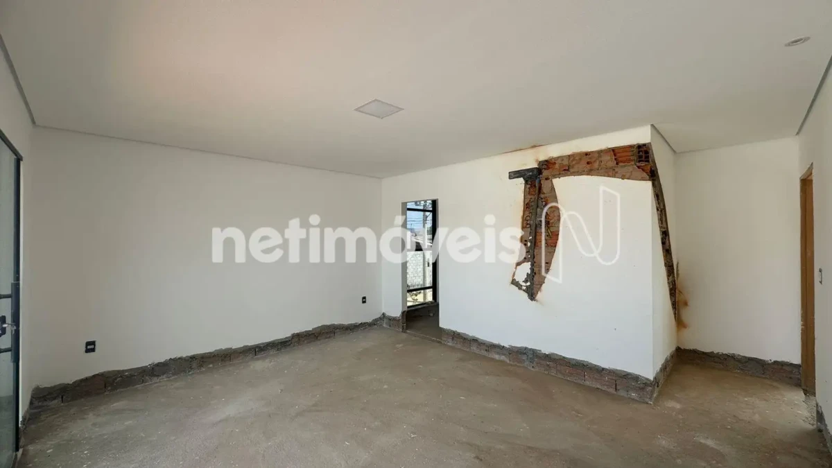 Casa para Venda com 4 quartos no bairro Residencial Sul Jacarandás