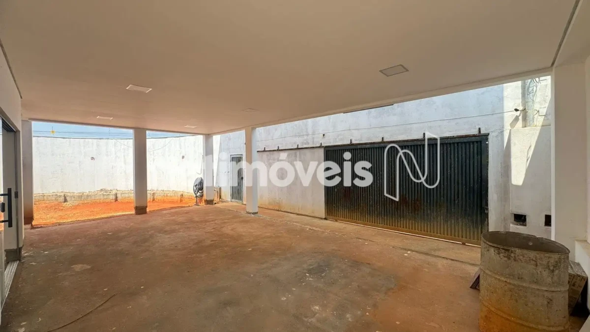 Casa para Venda com 4 quartos no bairro Residencial Sul Jacarandás