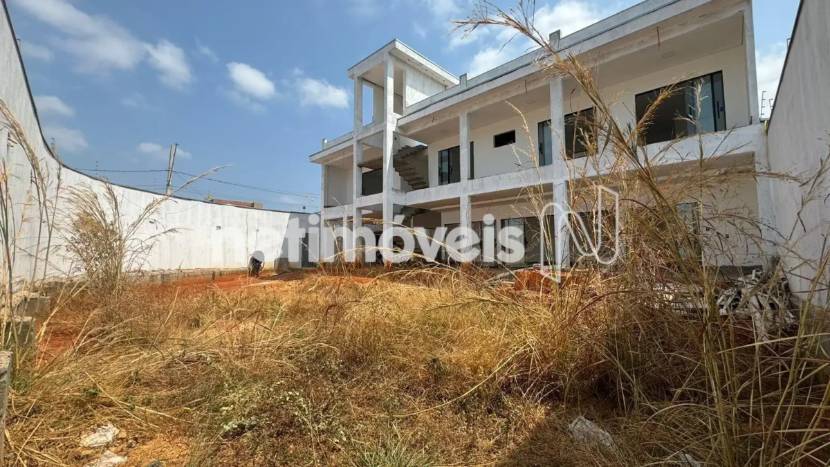 Casa para Venda com 4 quartos no bairro Residencial Sul Jacarandás