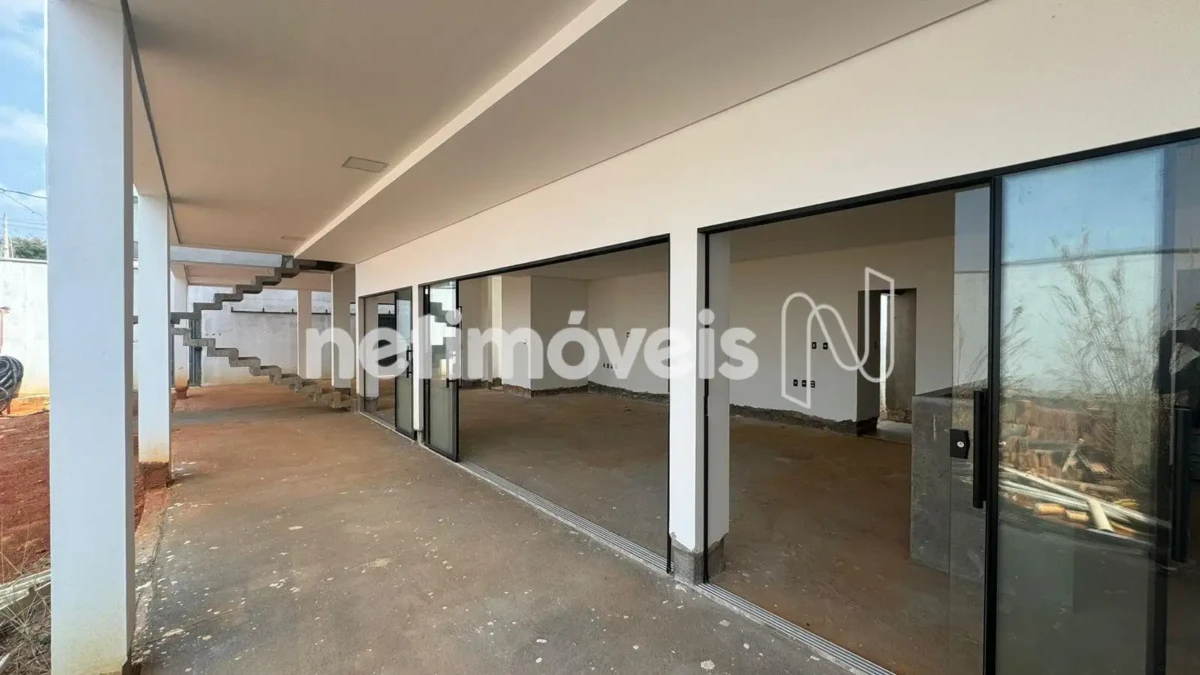 Casa para Venda com 4 quartos no bairro Residencial Sul Jacarandás