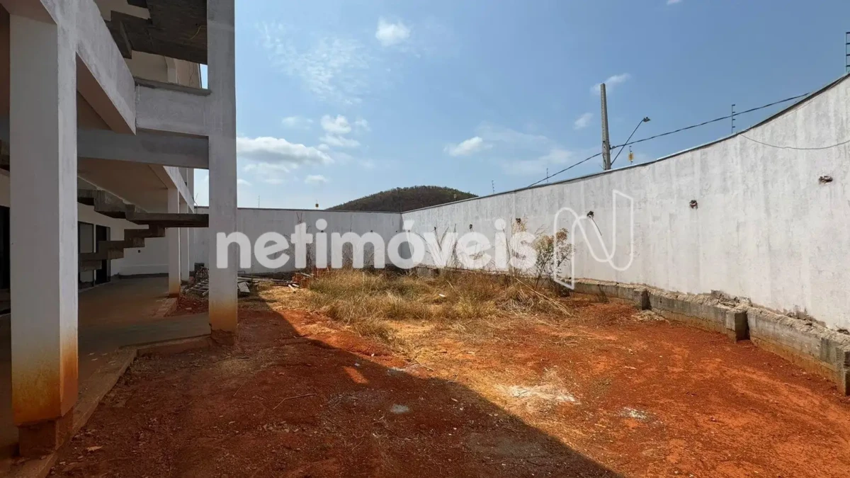 Casa para Venda com 4 quartos no bairro Residencial Sul Jacarandás