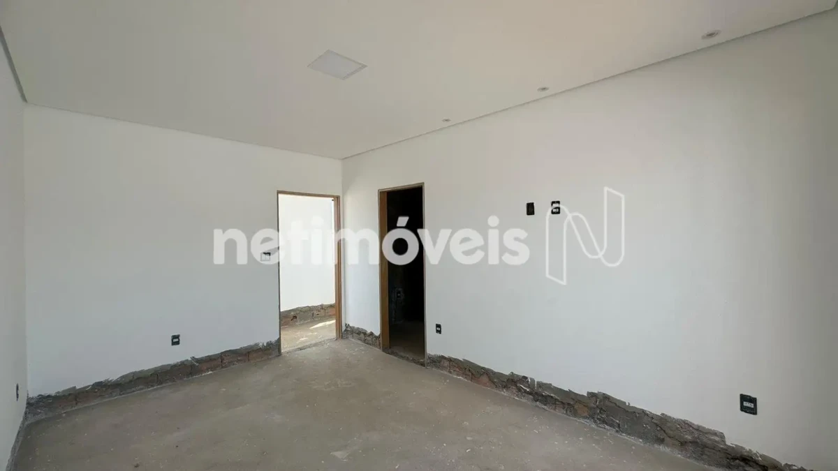 Casa para Venda com 4 quartos no bairro Residencial Sul Jacarandás