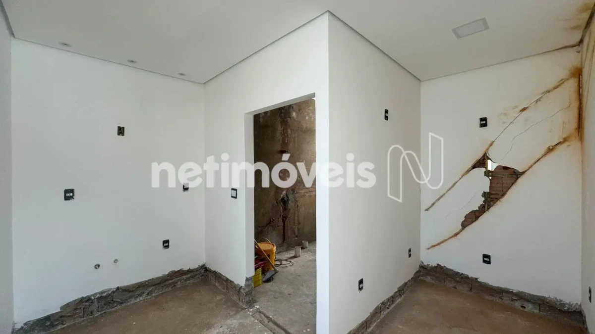 Casa para Venda com 4 quartos no bairro Residencial Sul Jacarandás