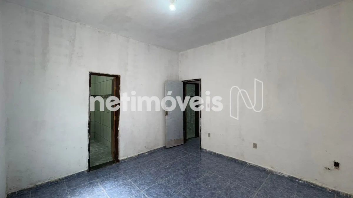 Casa para Venda com 7 quartos no bairro Monte Carmelo