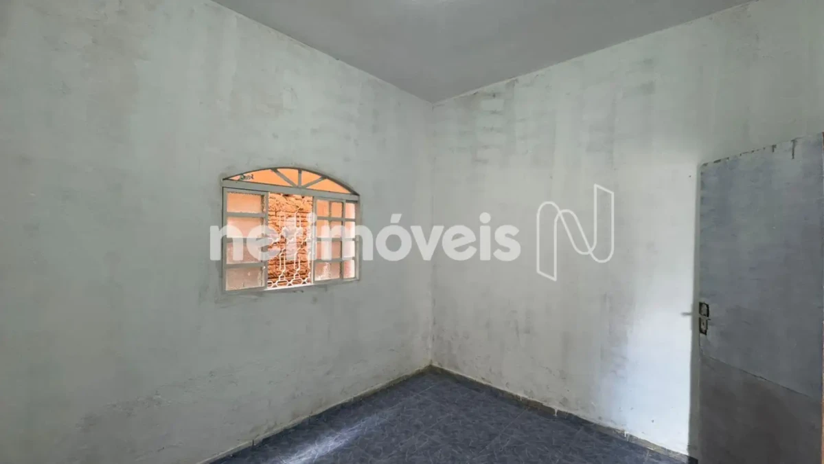 Casa para Venda com 7 quartos no bairro Monte Carmelo
