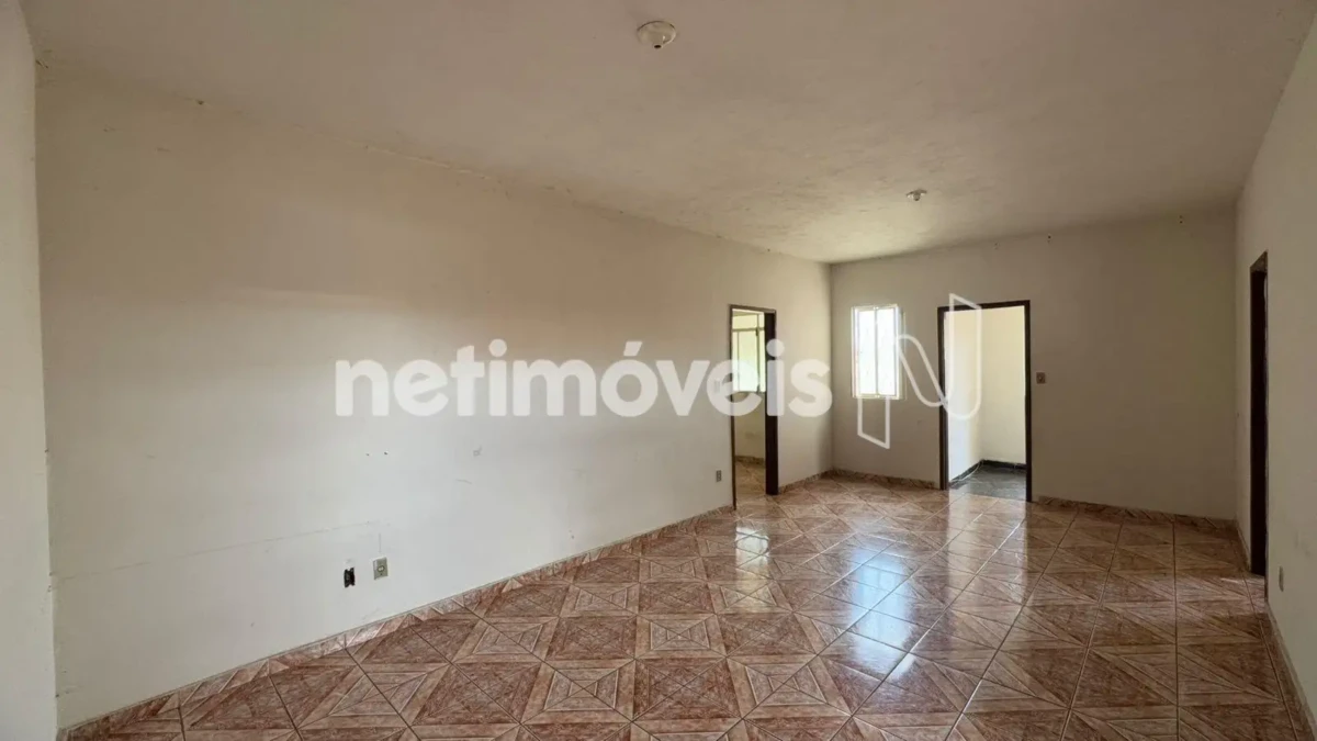 Casa para Venda com 7 quartos no bairro Monte Carmelo
