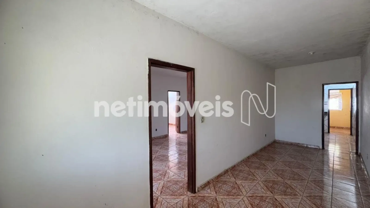 Casa para Venda com 7 quartos no bairro Monte Carmelo