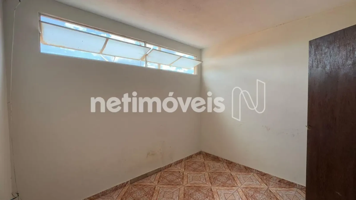 Casa para Venda com 7 quartos no bairro Monte Carmelo