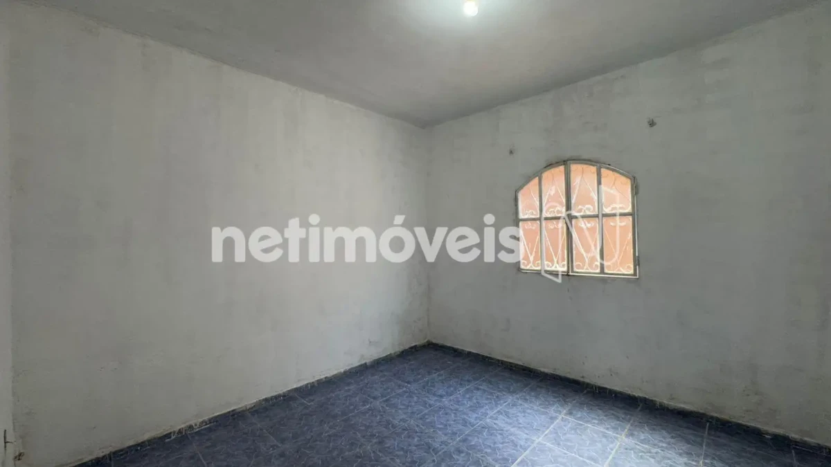 Casa para Venda com 7 quartos no bairro Monte Carmelo