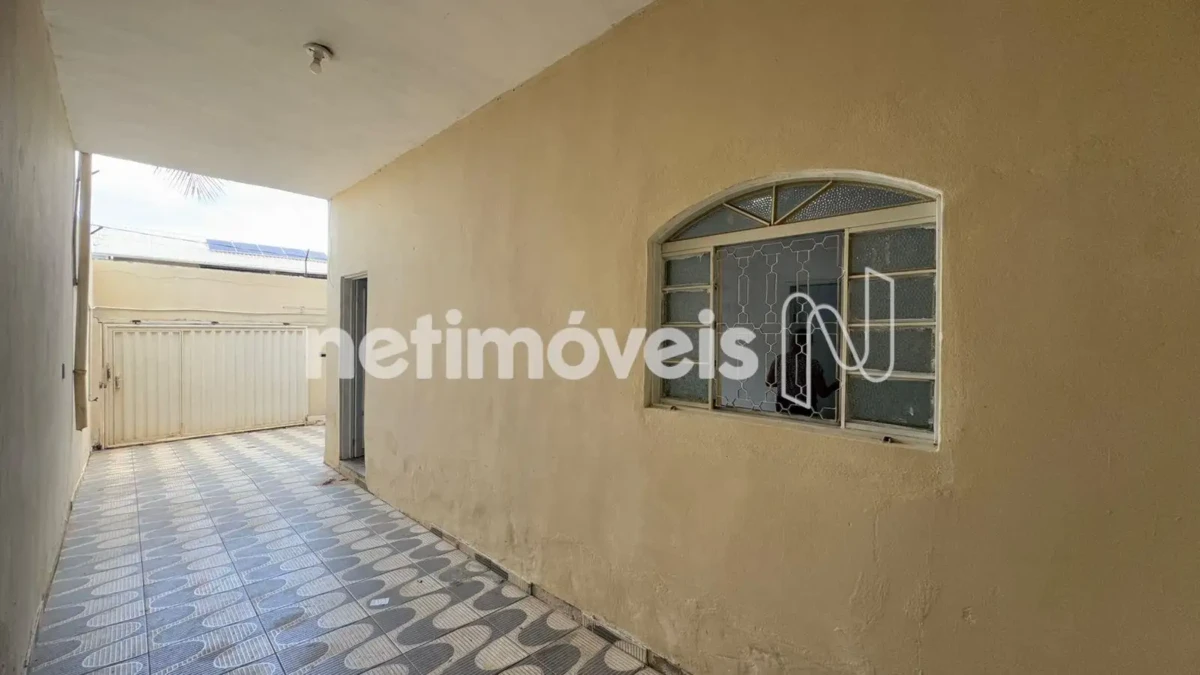 Casa para Venda com 7 quartos no bairro Monte Carmelo
