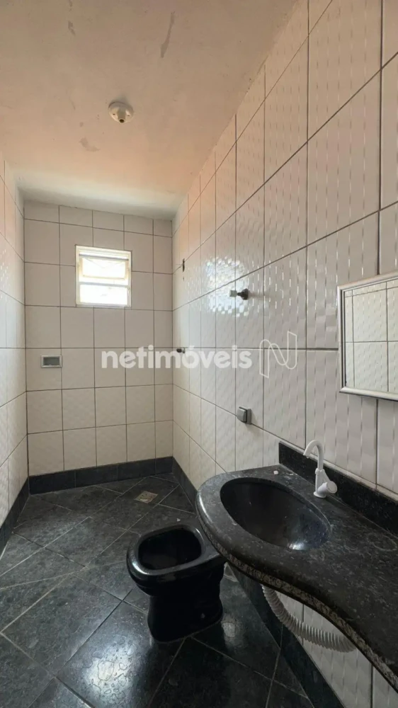 Casa para Venda com 7 quartos no bairro Monte Carmelo