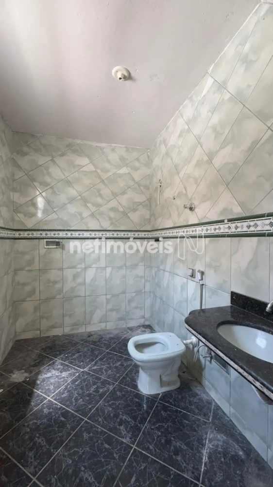 Casa para Venda com 7 quartos no bairro Monte Carmelo